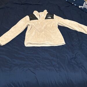 The North Face fawn colored Fleece pullover with Black Accents